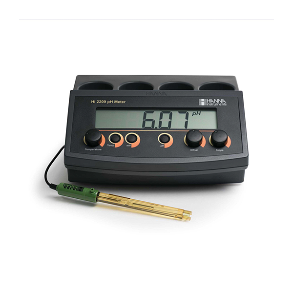 Medidor de pH/mV de mesa con calibración manual, no incluye soporte, 115V. HI2209-01
